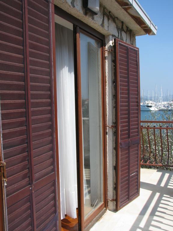 Butterfly Holiday Home Tonkica Betina  Exterior photo